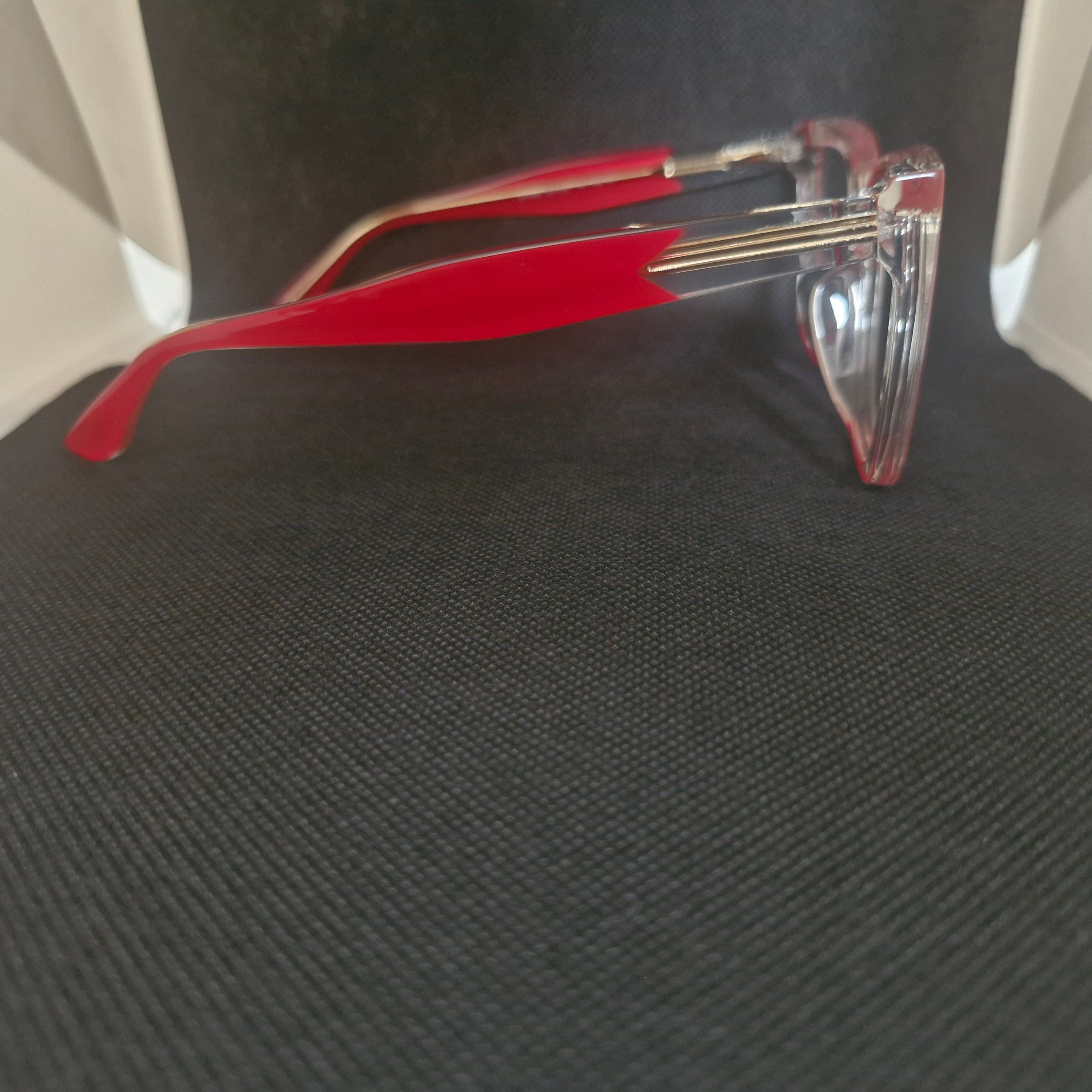 Armazón de ACETATO (TR90) marca UV400 color Transparente + Cristales Ópticos CR39 con AR, protección 100% UV.