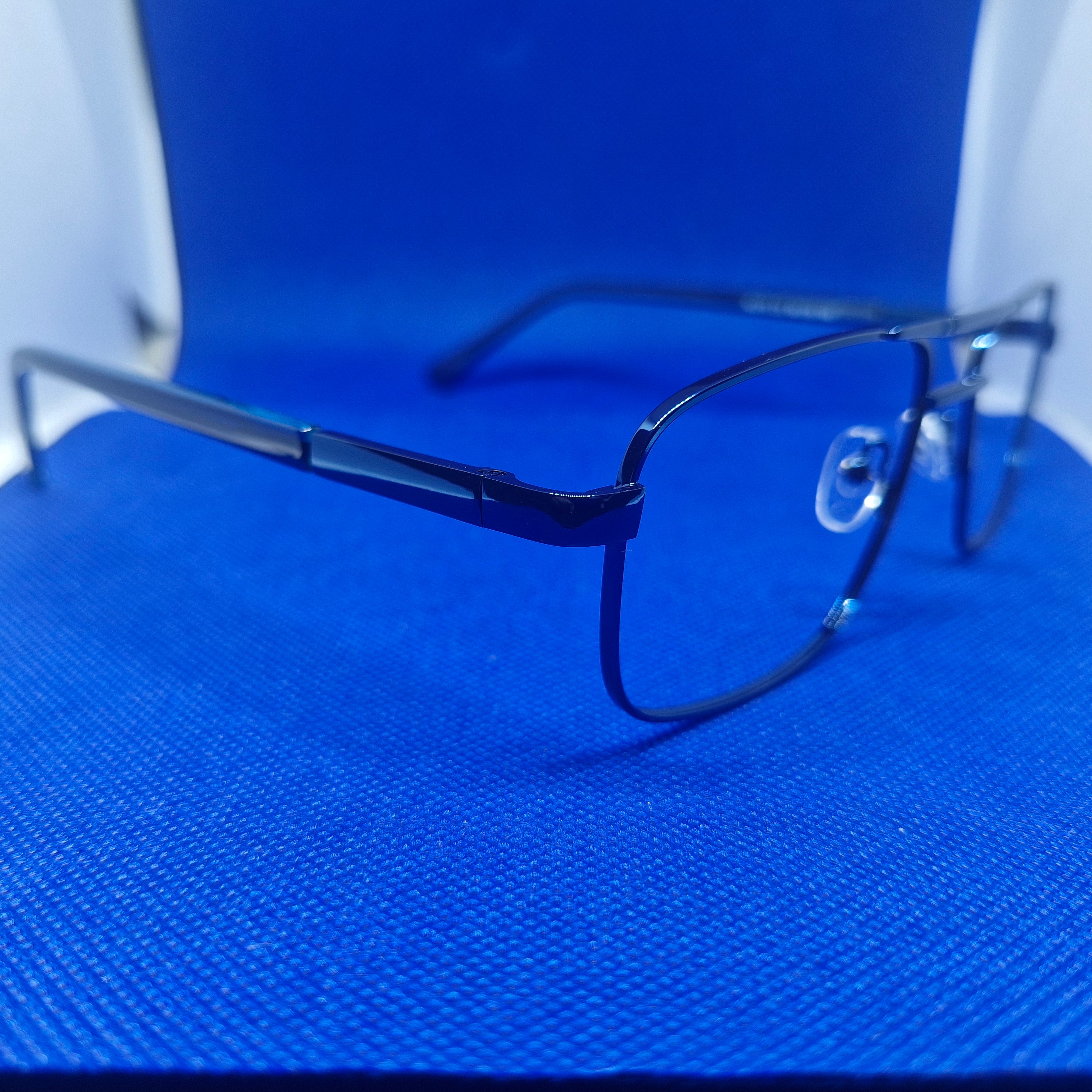 Armazón Metálico marca ALTERNA tipo Aviador + Cristales ÓPTICOS CR39 con capa AR, protección 100% UV.